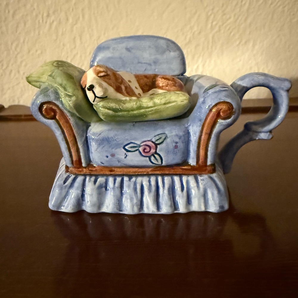 Mini teapot with dog on cushion